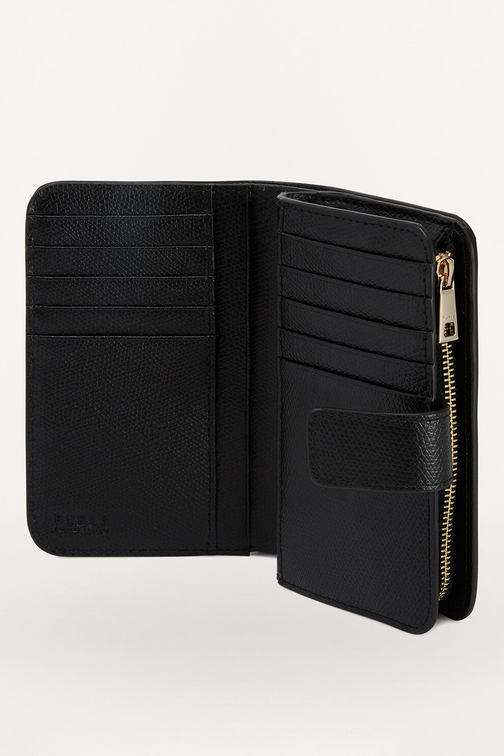 Furla, Portofel mic din piele cu aplicatie logo Camelia, Negru - eMAG.ro