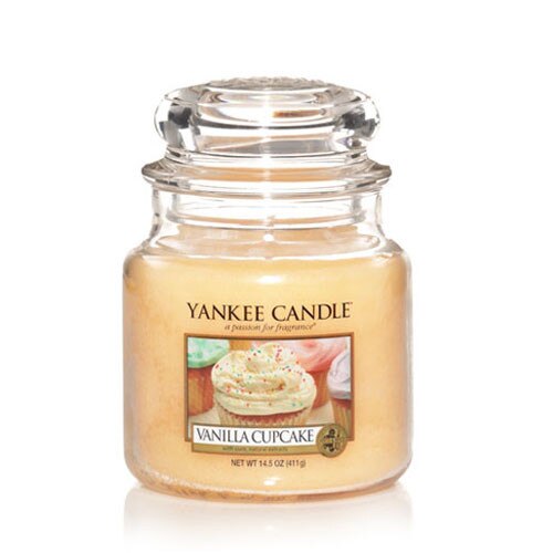 Lumanare Parfumata Borcan Mediu Vanilla Cupcake, Yankee Candle