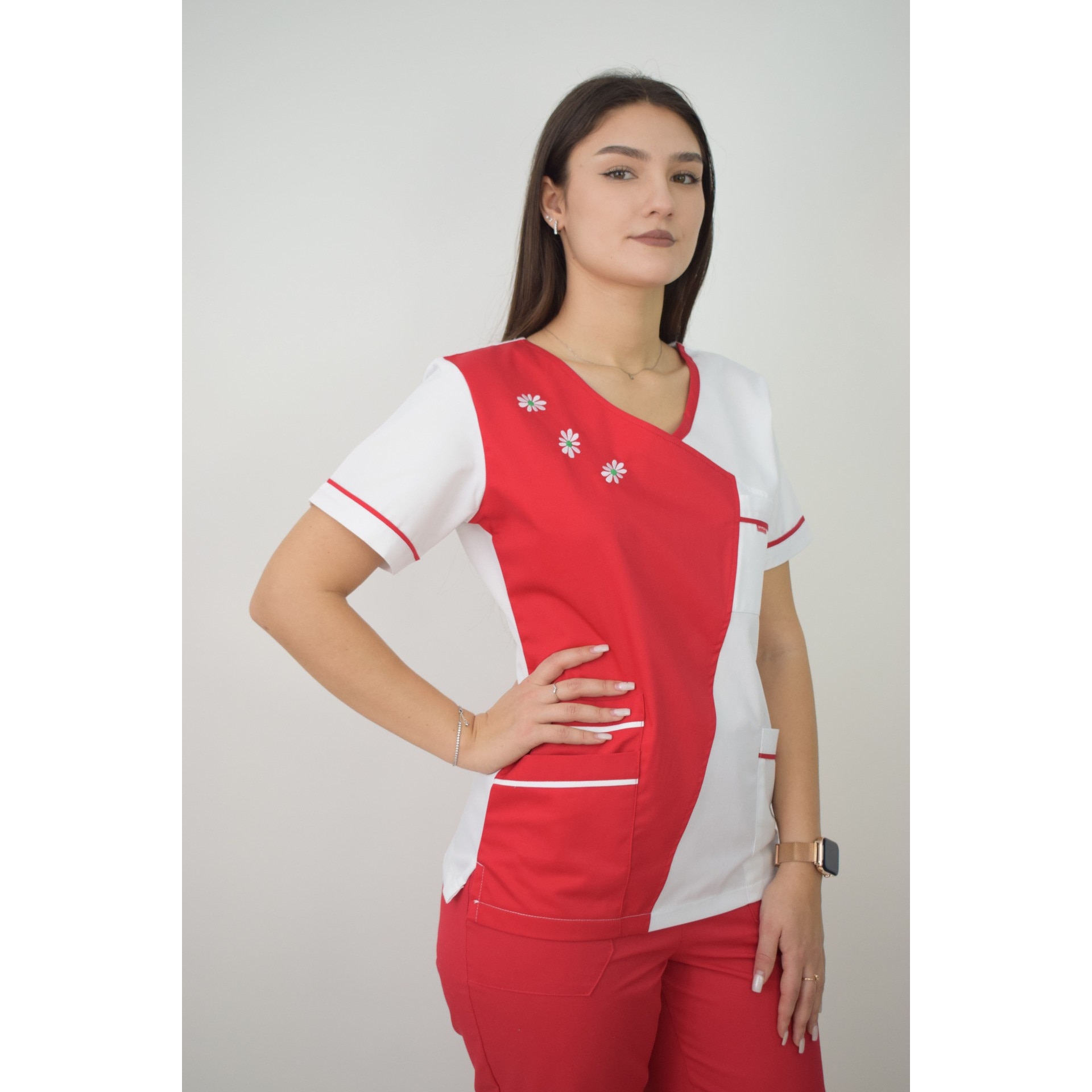 Дамски медицински костюм, червен, бродерия на цветя, XXL - eMAG.bg