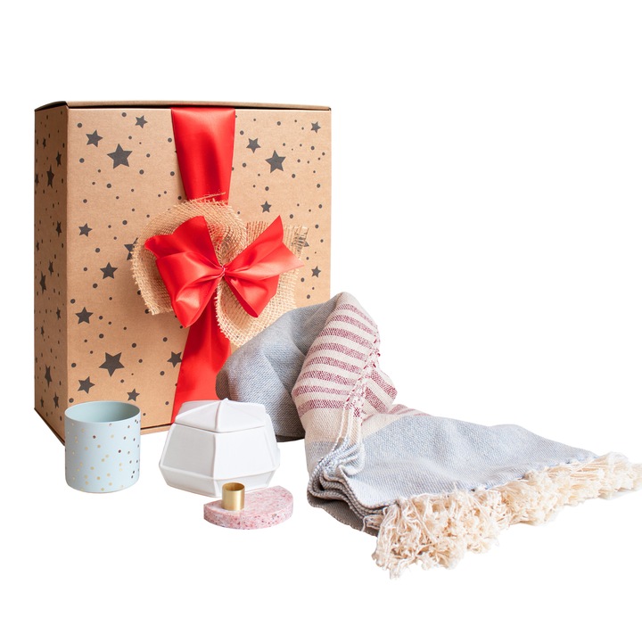Set patura, cutie depozitare si 2 suporturi lumanari, Hygge Giftbox Eco Ambient
