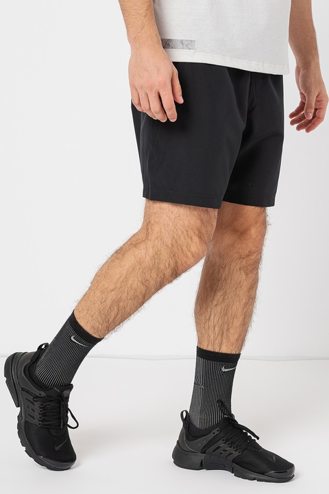Nike, Pantaloni scurti cu tehnologie Dri-FIT pentru antrenament, Negru