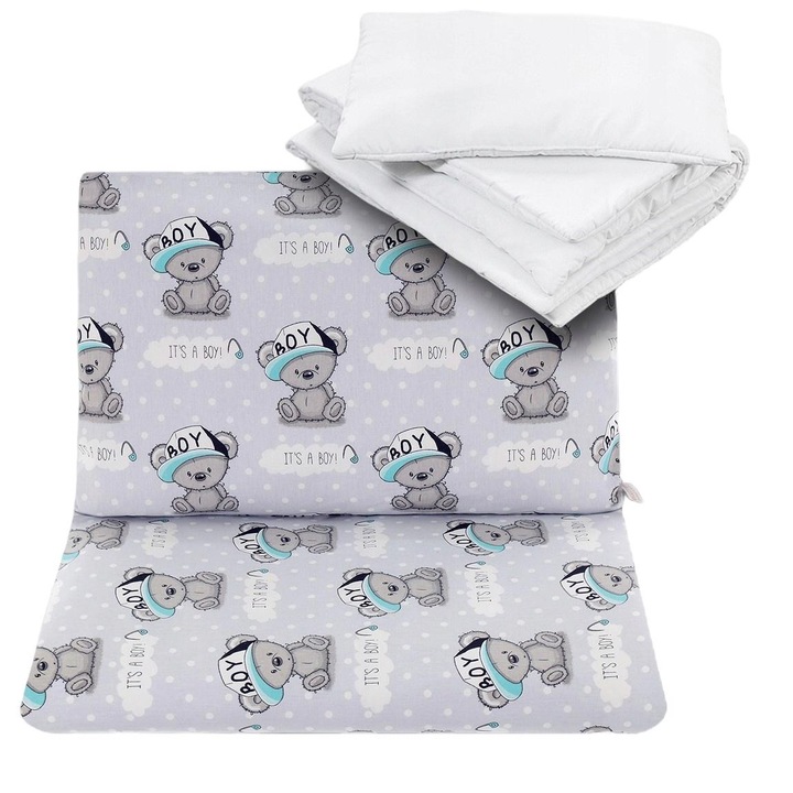 Set Lenjerie de Pat pentru Copii si Bebelusi Tuppi, 4 Piese cu Umplutura, 100% Bumbac Antialergic, Include Pilota 100x135 cm si Perna 60x40 cm, Model Ursulet cu Palarie, Gri/Albastru