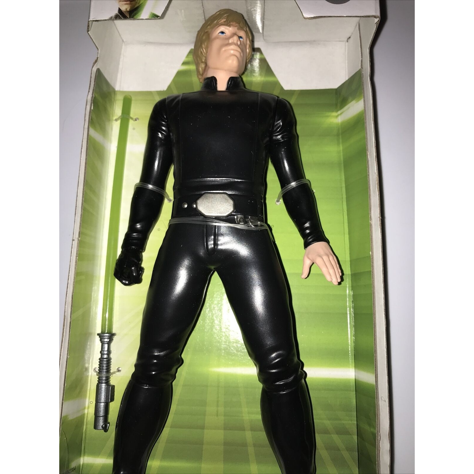 Hasbro Star Wars – Figurina Collezionabile Luke Skywalker Pilota (Episodio 4) - 4