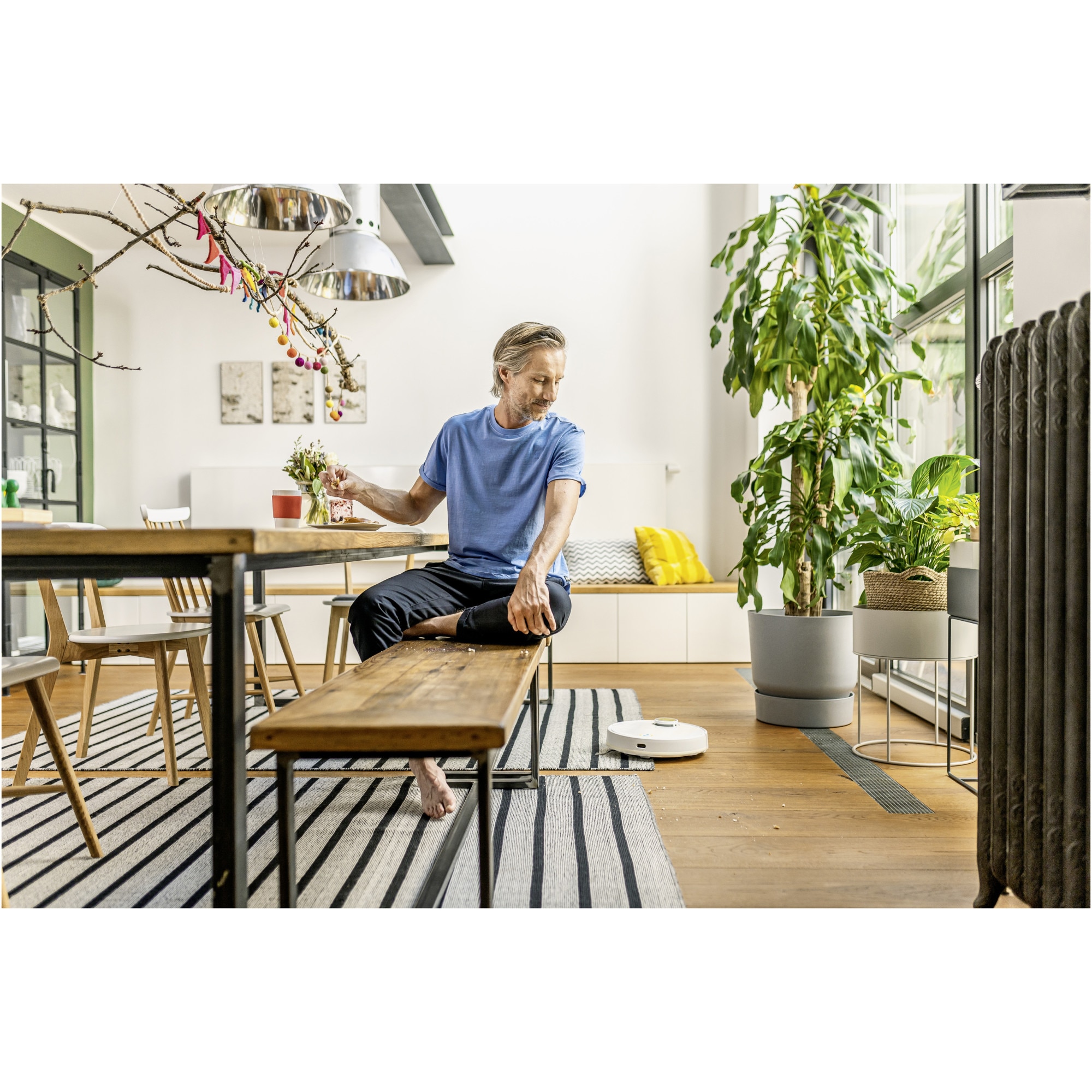 Aspirator robot cu functie de mop Karcher RCV 3, 33 W, navigatie LiDar, 3200 mAh, autonomie 120 min, 2500 Pa, senzor de cadere, recipient murdarie 500 ml, recipient apa 170 ml, 1.269-620.0, Alb