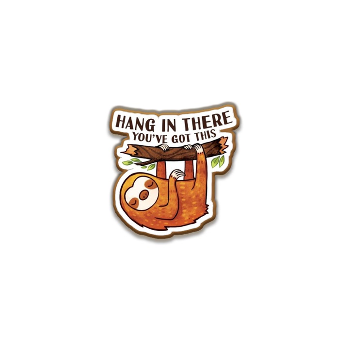 Insigna din lemn cu brosa Hang in there, multicolor, 3 cm