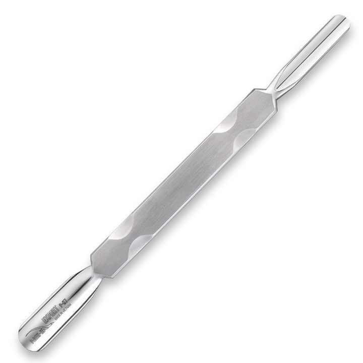 Instrument metalic pentru manichiura Nghia P 07 Profesional, 13.7 cm
