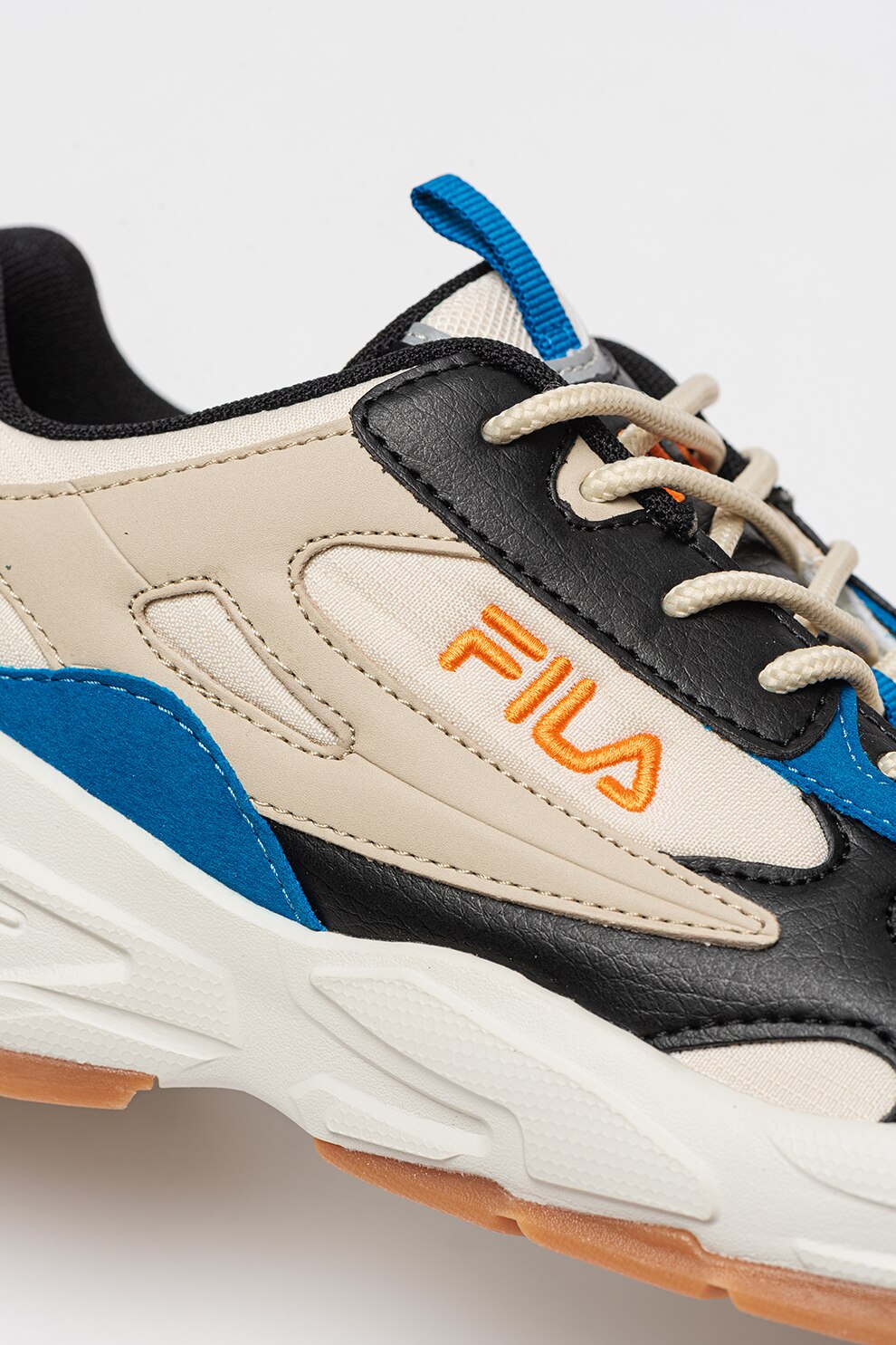 Fila best sale camel shoes