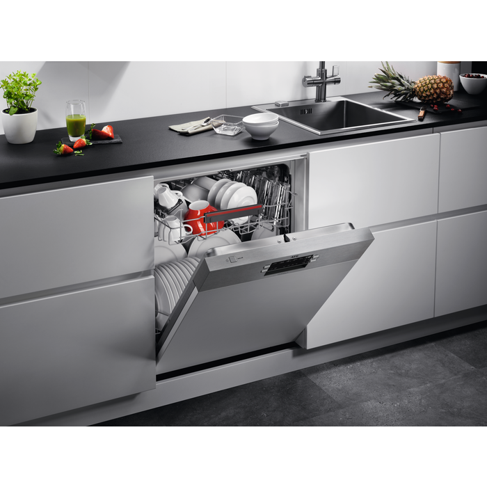 Masina de spalat vase incorporabila AEG FES5368XZM, 13 seturi, 8 programe, Clasa D, AirDry, 60 cm