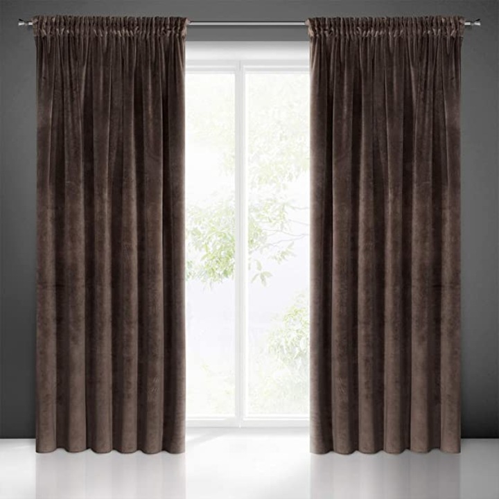 Set doua draperii catifea Essen, maro wenge, lucrate pe rejansa lata de 10 cm tip creion, 2x150x250 cm