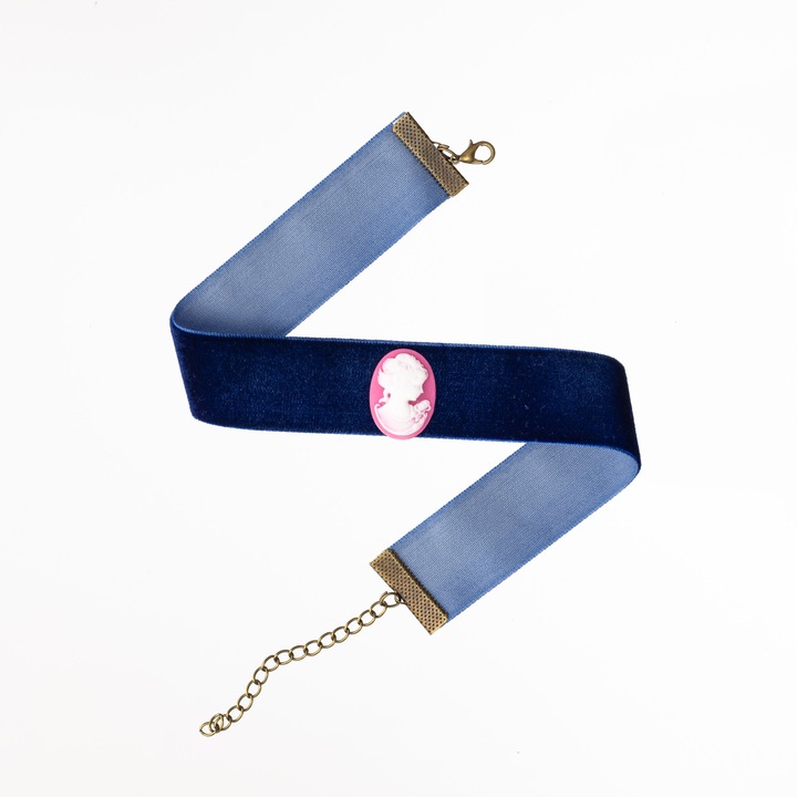 Choker Elegance in Blue