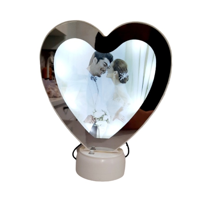 Oglinda magica cu LED, in forma de inima
