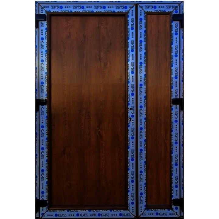 Usa de intrare (interior/exterior), Termopan/PVC, 6 camere, Dubla Dublin, 100% panel, culoare Nuc, dimensiune 130x200