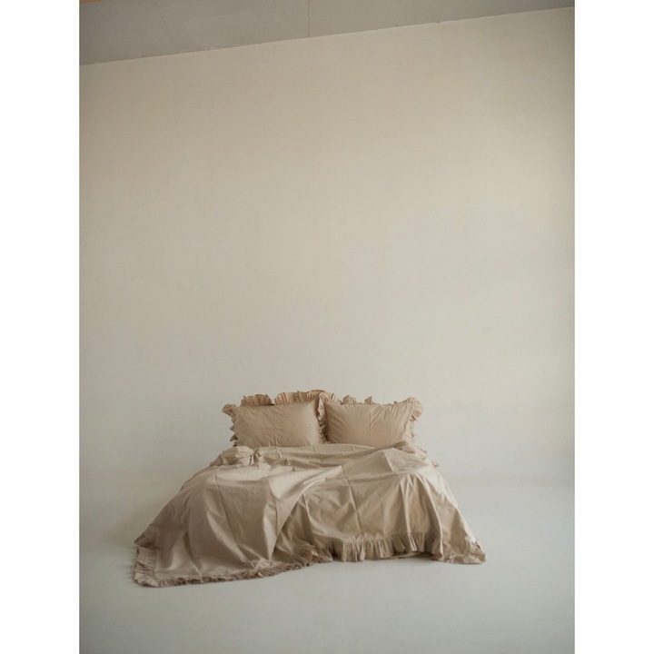 Set 4 piese lenjerie de pat cu volanase Baronette Home, Bumbac Ranforce, Crem, 220x240 cm