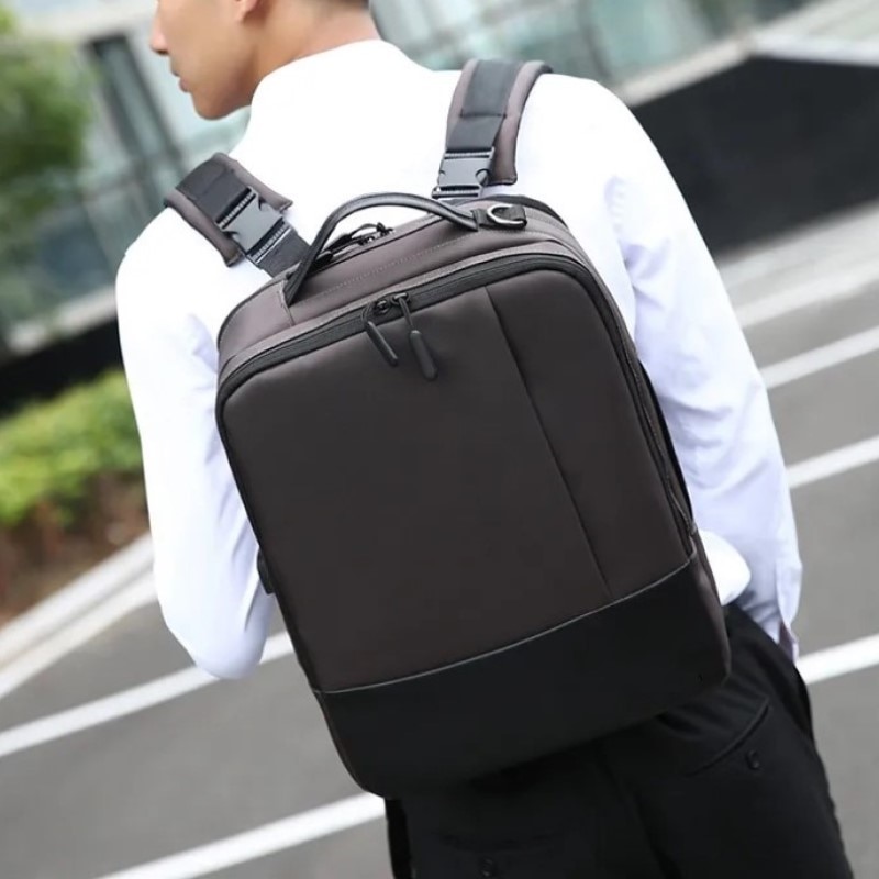 Rucsac laptop 15.6" smart business, convertibil, cu port de incarcare USB, Escalate, 30x13x41 cm, Maro