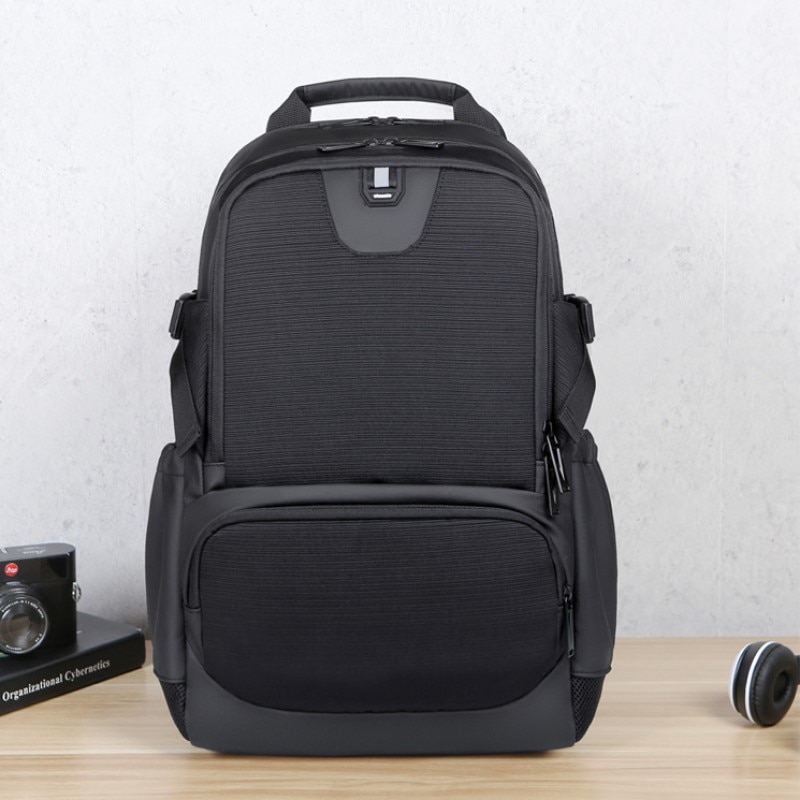Rucsac laptop 15.6" smart casual, cu port de incarcare USB, Escalate, 46x30x22 cm, Negru