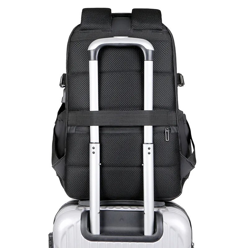 Rucsac laptop 15.6" smart casual, cu port de incarcare USB, Escalate, 46x30x22 cm, Negru