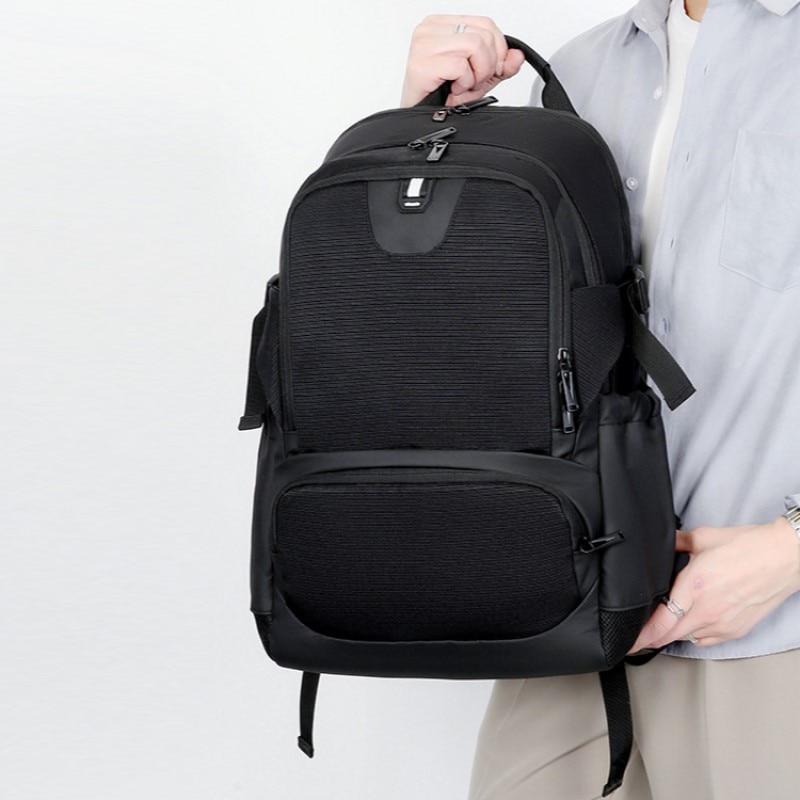 Rucsac laptop 15.6" smart casual, cu port de incarcare USB, Escalate, 46x30x22 cm, Negru