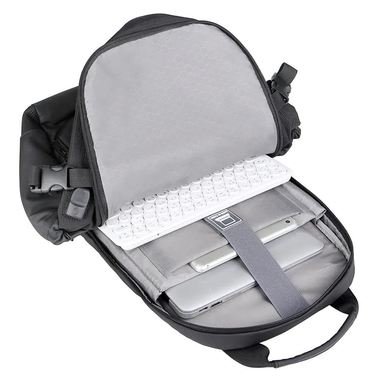 Rucsac laptop 15.6" smart casual, cu port de incarcare USB, Escalate, 46x30x22 cm, Negru