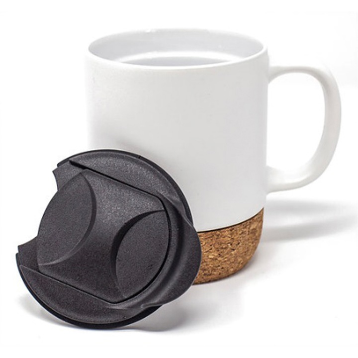 Cana cafea/ceai, Quasar & Co.®, 400 ml, ceramica, cu capac to go, baza de pluta, alb mat