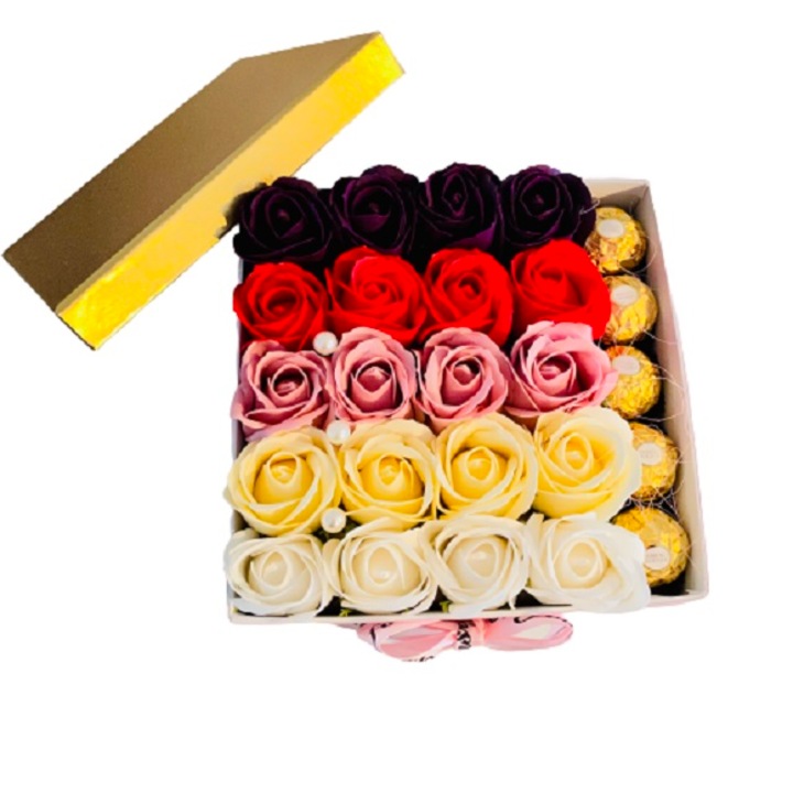 Cutie Cadou Chocobox, include 5 Praline Ferrero Rocher si 20 Trandafiri