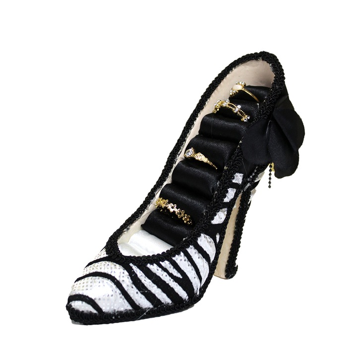 Поставка за бижута Lace Shoe, във формата на обувка, с черна дантела по краищата и цвете отстрани, Черно-бяла зебра, Velve, 5,5x14 см