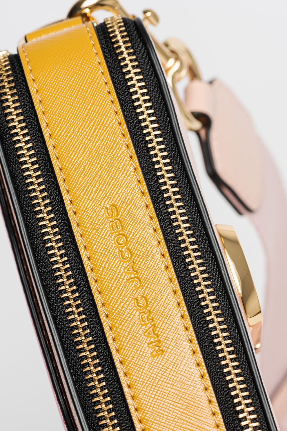 Marc Jacobs, Geanta crossbody din piele The Snapshot, Galben, Roz