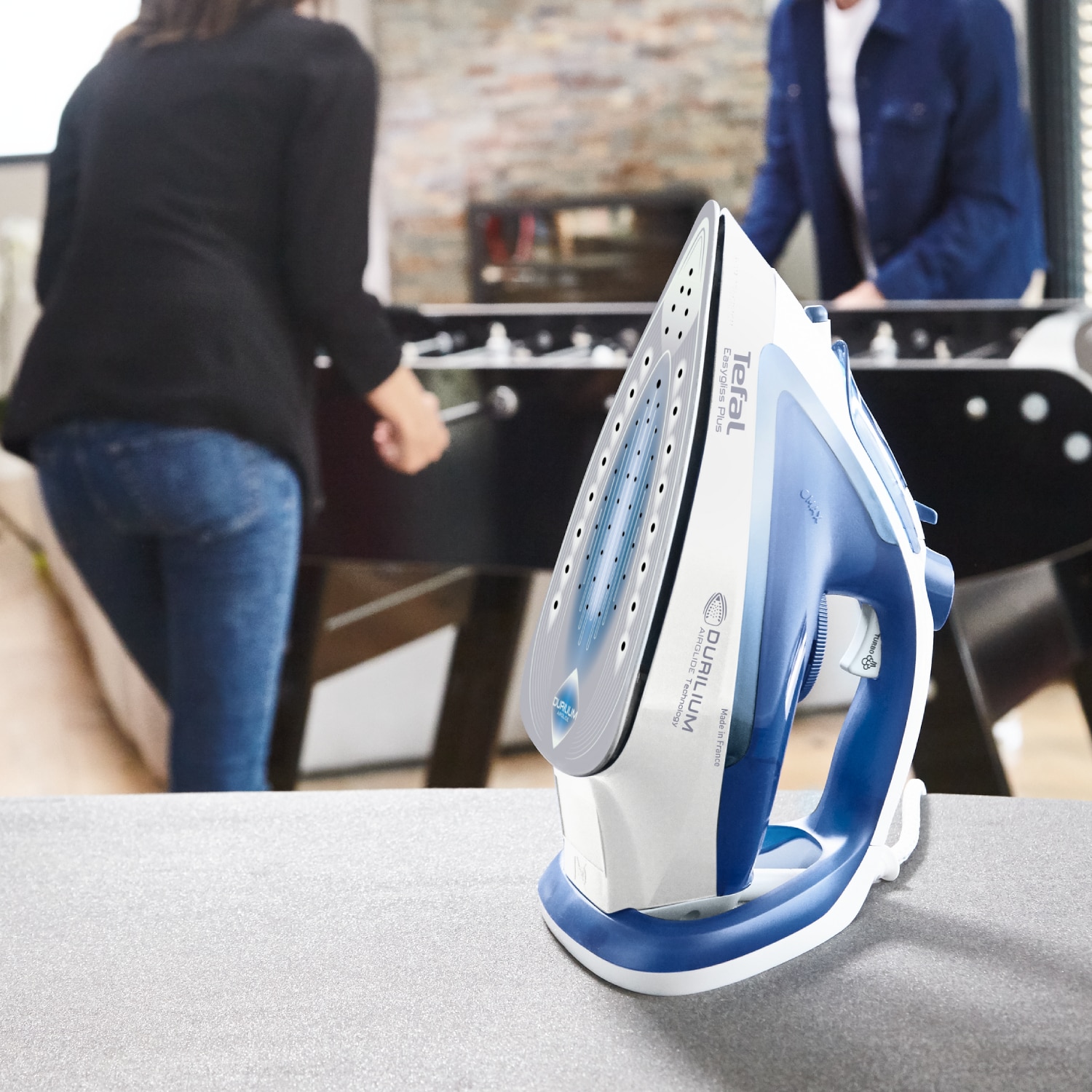 Fier de calcat abur Tefal FV5736E0, Easygliss Plus, 2500W, alimentare continua 45g/min, rezervor apa 270ml, talpa Durilium Airglide, oprire automata, albastru