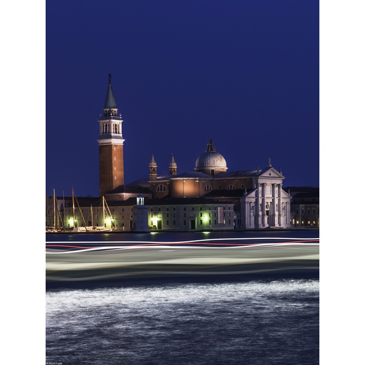 Poster perete, Zakito Posters, 30x40cm Fotografie nocturna a orasului San Giorgio Maggiore de pe Marele Canal, Assaf Frank