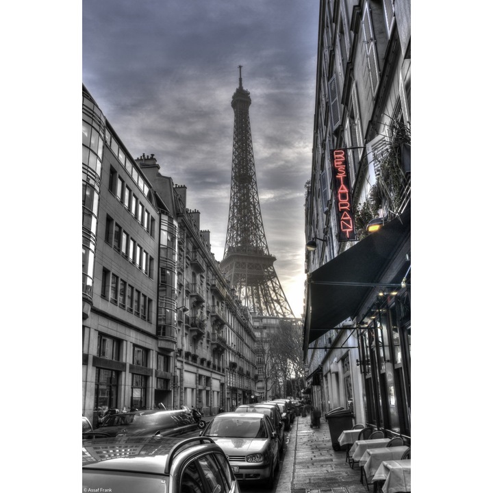 Poster perete, Zakito Posters, 20x30cm Turnul Eiffel de pe o strada din oras, Assaf Frank