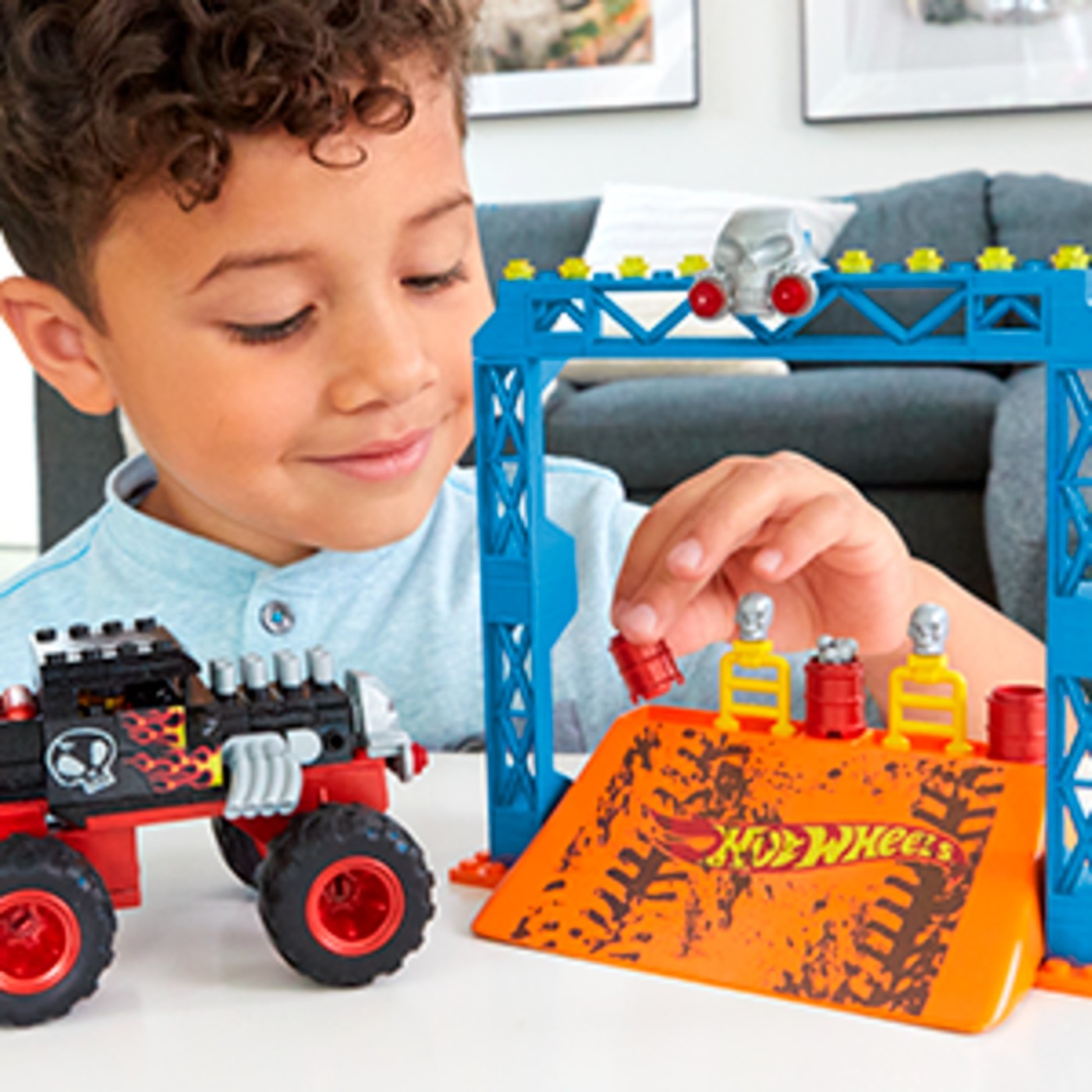 Set de constructie Mega Bloks Hot Wheels Monster Truck, Bone