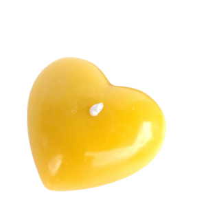 Lumanare naturala din ceara de albine, in forma de inima, diametru 6,5 cm