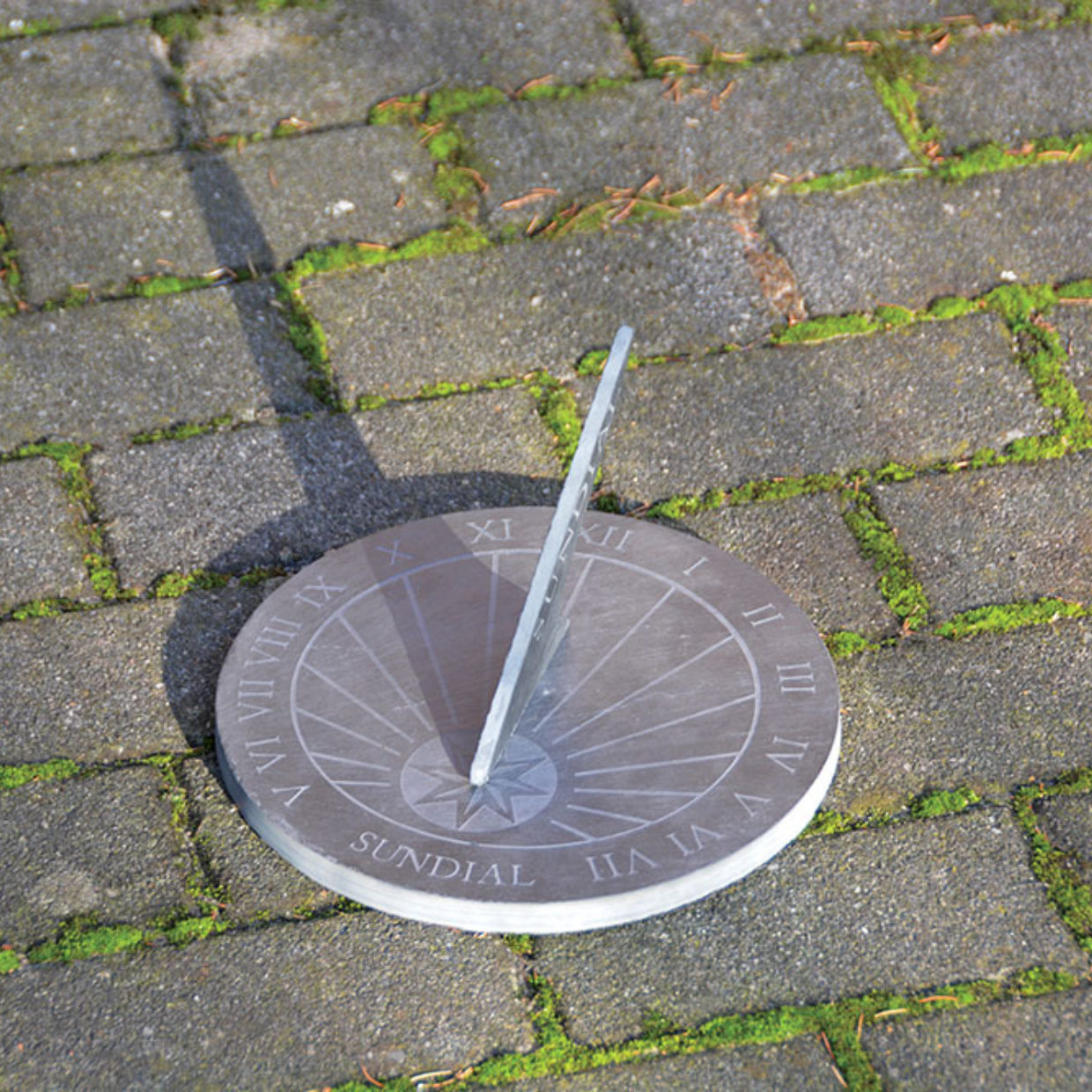 Decoratiune antica de gradina, Cadran Solar, ardezie naturala, 25 x 25 ...