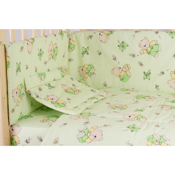 Lenjerie ursulet cu albinute verde,5 piese, 140x70cm Lenjerie ursulet cu albinute verde,5 piese, 140x70cm