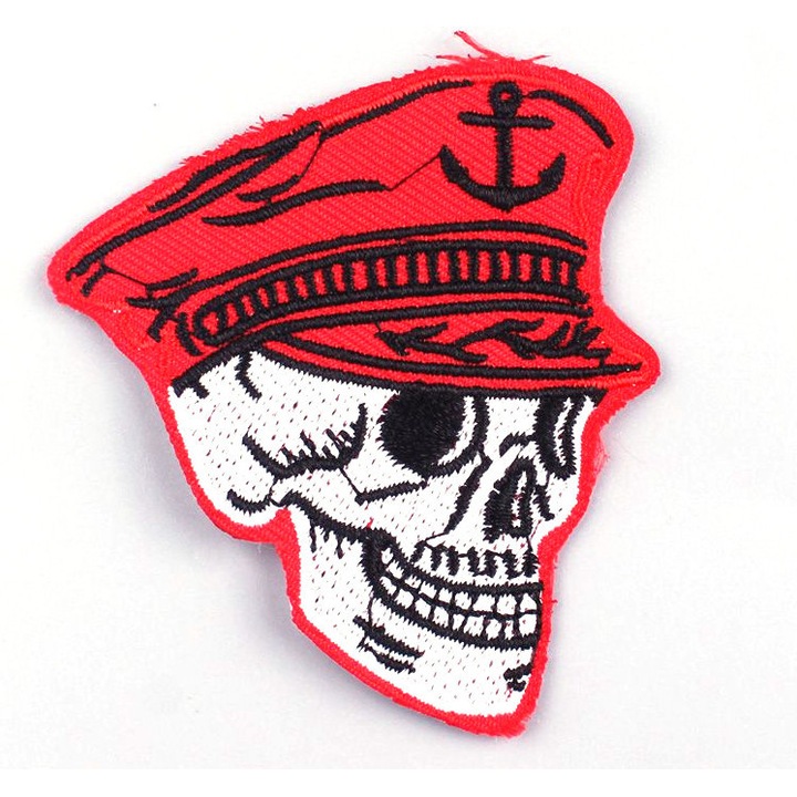 Petic textil brodat Scheletul care a devenit marinar 6.6x6.1 cm
