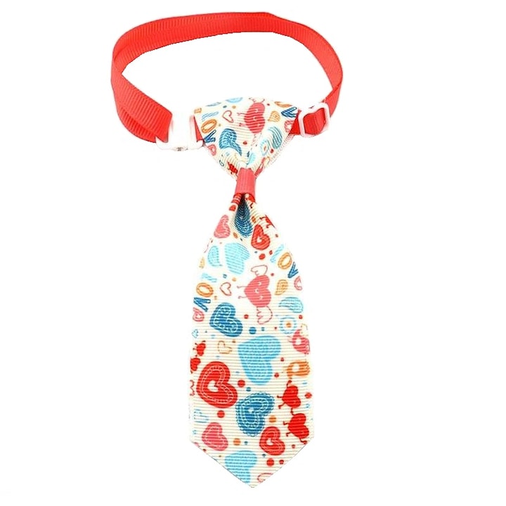 Zgarda cu cravata, pentru caini si pisici, material textil cu inimioare, 22-36 cm, Rosu/Albastru