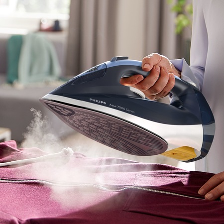 Fier de calcat Philips Azur DST7030/20, 2800W, debit de abur continuu de 50g/min si jet de abur de 250 g, talpa SteamGlide Plus, rezervor de 300ml si sistem de curatare automata cu rezervor integrat pentru calcar, oprire automata de siguranta, albastru