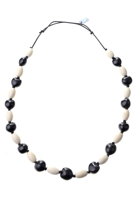 Nyaklánc, Gloria Maris kézzel készített, egzotikus fa 2642 fekete/fehér, állítható