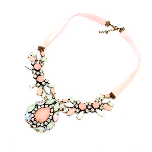 Colier Statement Alison Pink