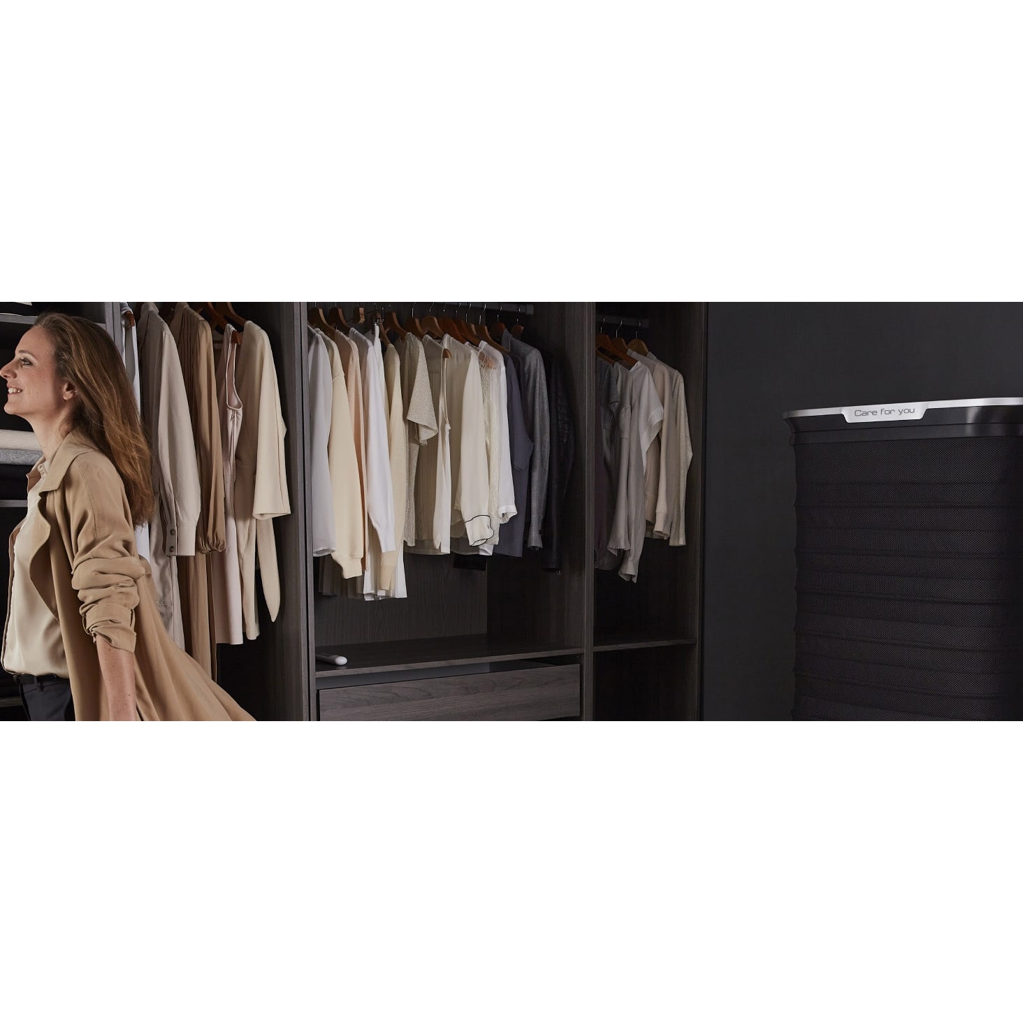 Aparat vertical automat cu aburi, de netezire a cutelor, igienizare si improspatare, Tefal Care For You YT4050E1, 1800W, abur variabil 65 g/min, 2L, detector rezervor gol, sistem anticalcar incorporat, ultra silentios, alb/ gri