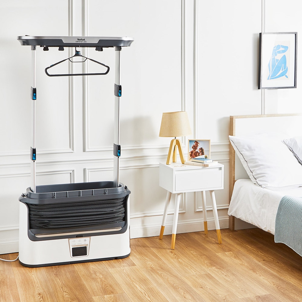 Aparat vertical automat cu aburi, de netezire a cutelor, igienizare si improspatare, Tefal Care For You YT4050E1, 1800W, abur variabil 65 g/min, 2L, detector rezervor gol, sistem anticalcar incorporat, ultra silentios, alb/ gri