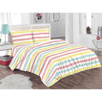 Set lenjerie de pat (cearsaf + husa pilota + 2 huse perne) pentru pat de dimensiuni 160x200 cm, 132TC, 100% bumbac, imprimeu dungi, bleu/roz/galben Set lenjerie de pat (cearsaf + husa pilota + 2 huse perne) pentru pat de dimensiuni 160x200 cm, 132TC, 100% bumbac, imprimeu dungi, bleu/roz/galben