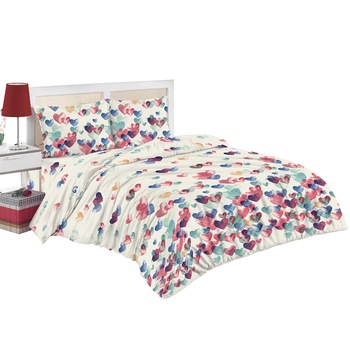 Set lenjerie de pat (cearsaf + husa pilota + 2 huse perne) pentru pat de dimensiuni 160x200 cm, 132TC, 100% bumbac, imprimeu inimi, multicolor Set lenjerie de pat (cearsaf + husa pilota + 2 huse perne) pentru pat de dimensiuni 160x200 cm, 132TC, 100% bumbac, imprimeu inimi, multicolor