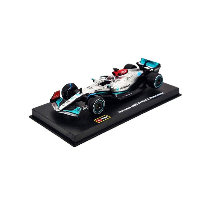 Macheta auto Mercedes-Benz F1 W13 E Performance Team AMG Petronas N63 2022 George Russell cu vitrina si pilot, 1:43 Bburago Signature