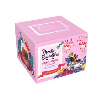 Trufe de ciocolata Ruby Fruit Sunday Curious Truffles - cutie cu 100g trufe frantuzesti cu fructe rosii si bucati de biscuiti Trufe de ciocolata Ruby Fruit Sunday Curious Truffles - cutie cu 100g trufe frantuzesti cu fructe rosii si bucati de biscuiti