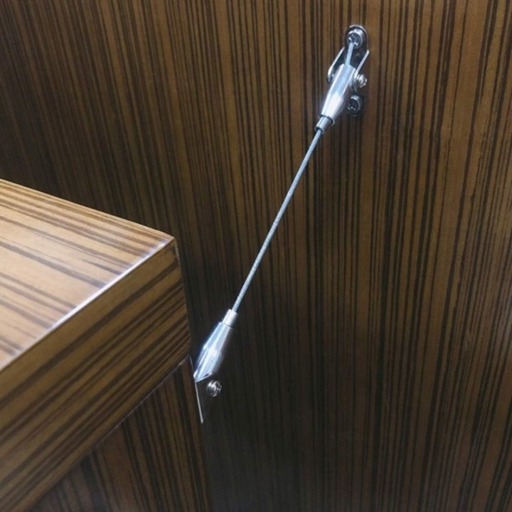 Fém hevederek bútor szétesés ellen, falra rögzítő rendszerek, földrengésvédelem, Empria