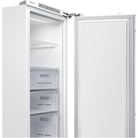 Congelator incorporabil Samsung BRZ22610EWW/EF, 218 l, Clasa E, Total No Frost, Cool Select+, Compresor Digital Inverter, WiFi, AI Energy, Smart Control, H 177.5 cm