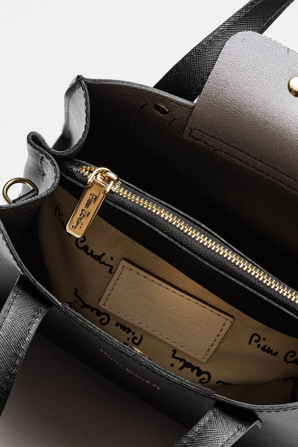 Pierre Cardin, Кожена чанта с релеф Сафиано, Черен - eMAG.bg