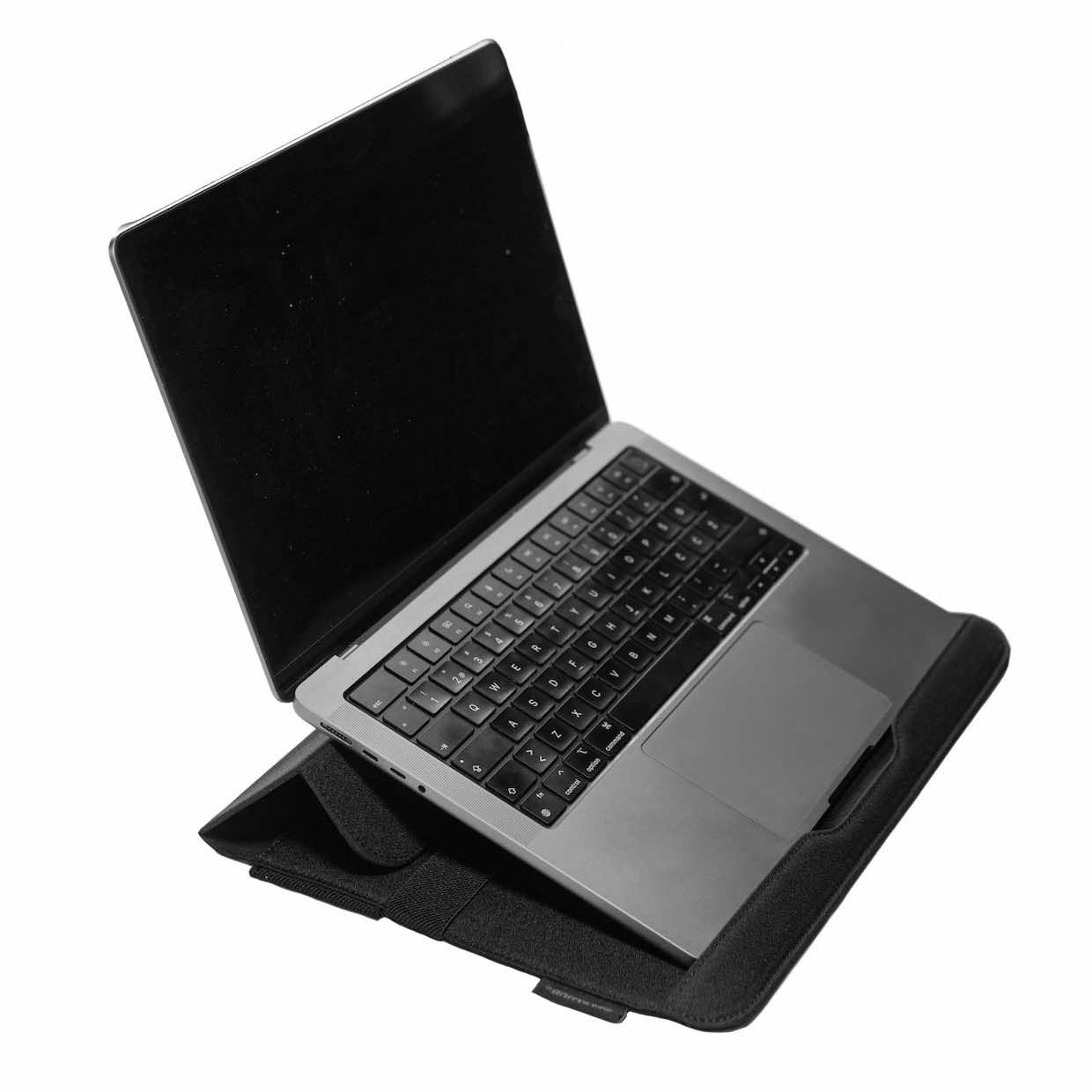 Geanta si husa de protectie pentru Macbook 3in1 14", Deltahub - Formo, negru