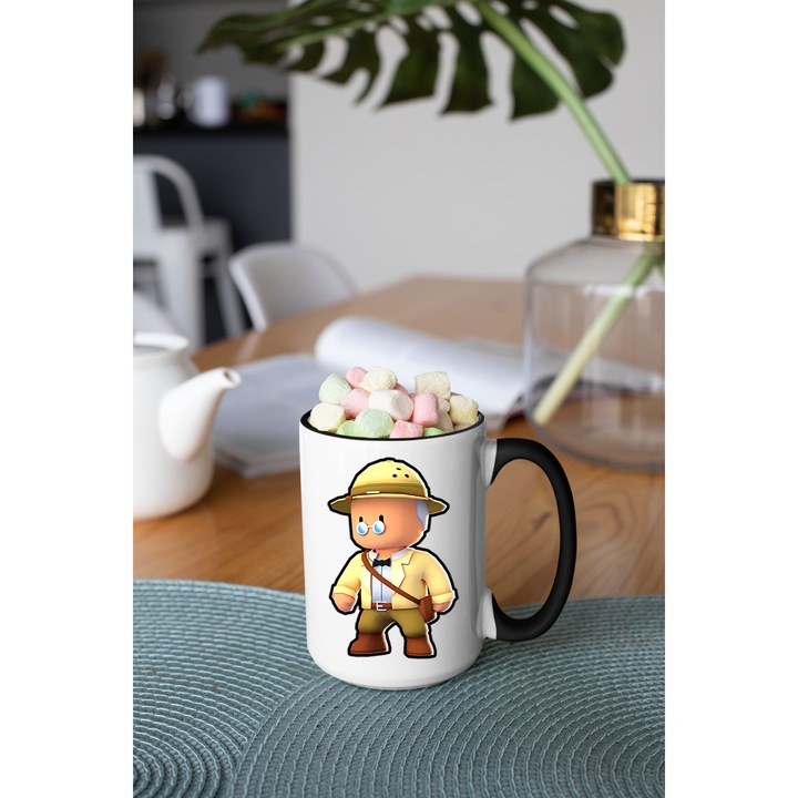 Cana personalizata cu imprimeu Stumble Guy - Explorer, Ceramica, 330 ml, Maner si interior Negru