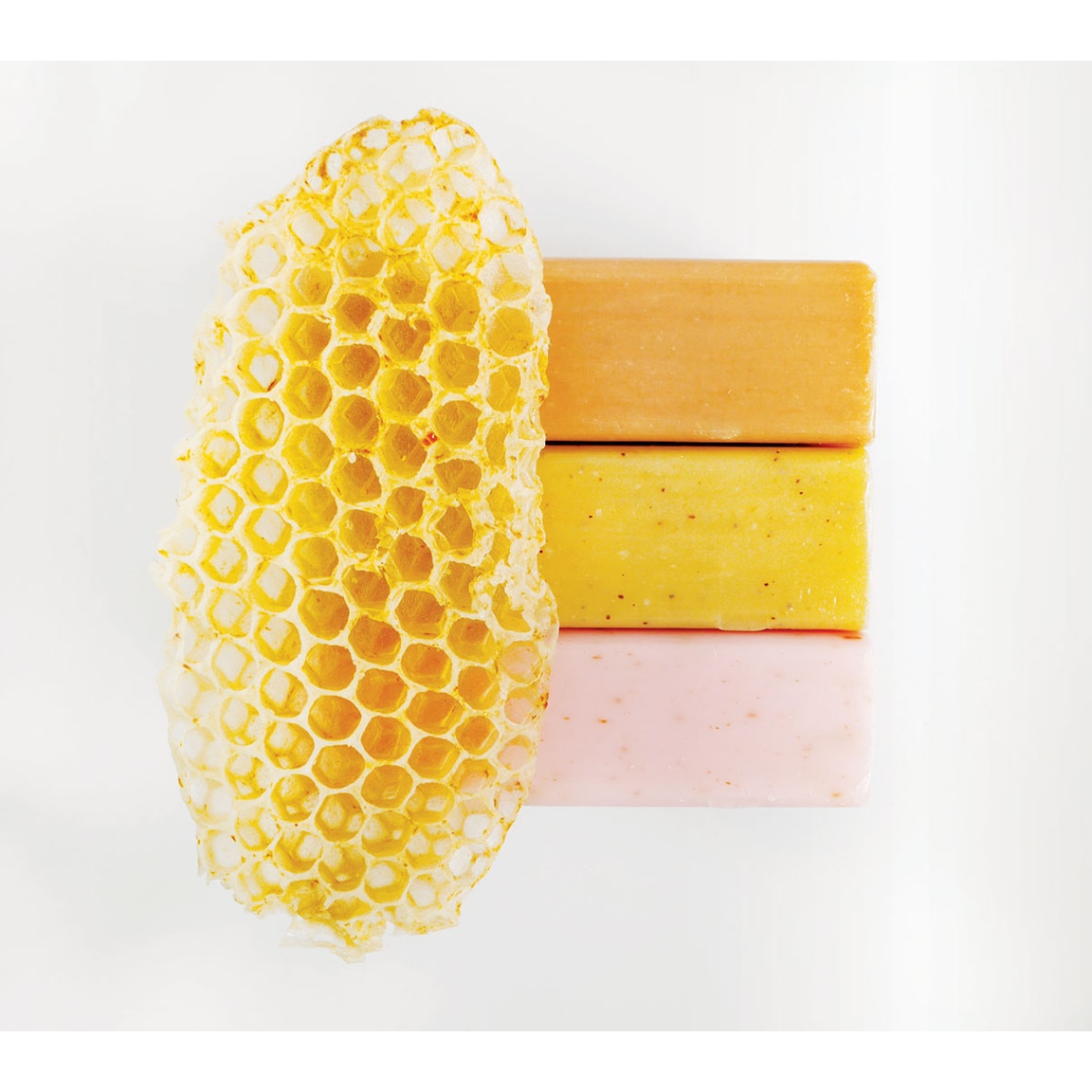 Sapun Exfoliant LullaLove Cu Polen De Albine Si Miere 100 G EMAG ro sapun-exfoliant-lullalove-cu-polen-de-albine-si-miere-100-g-emag-ro